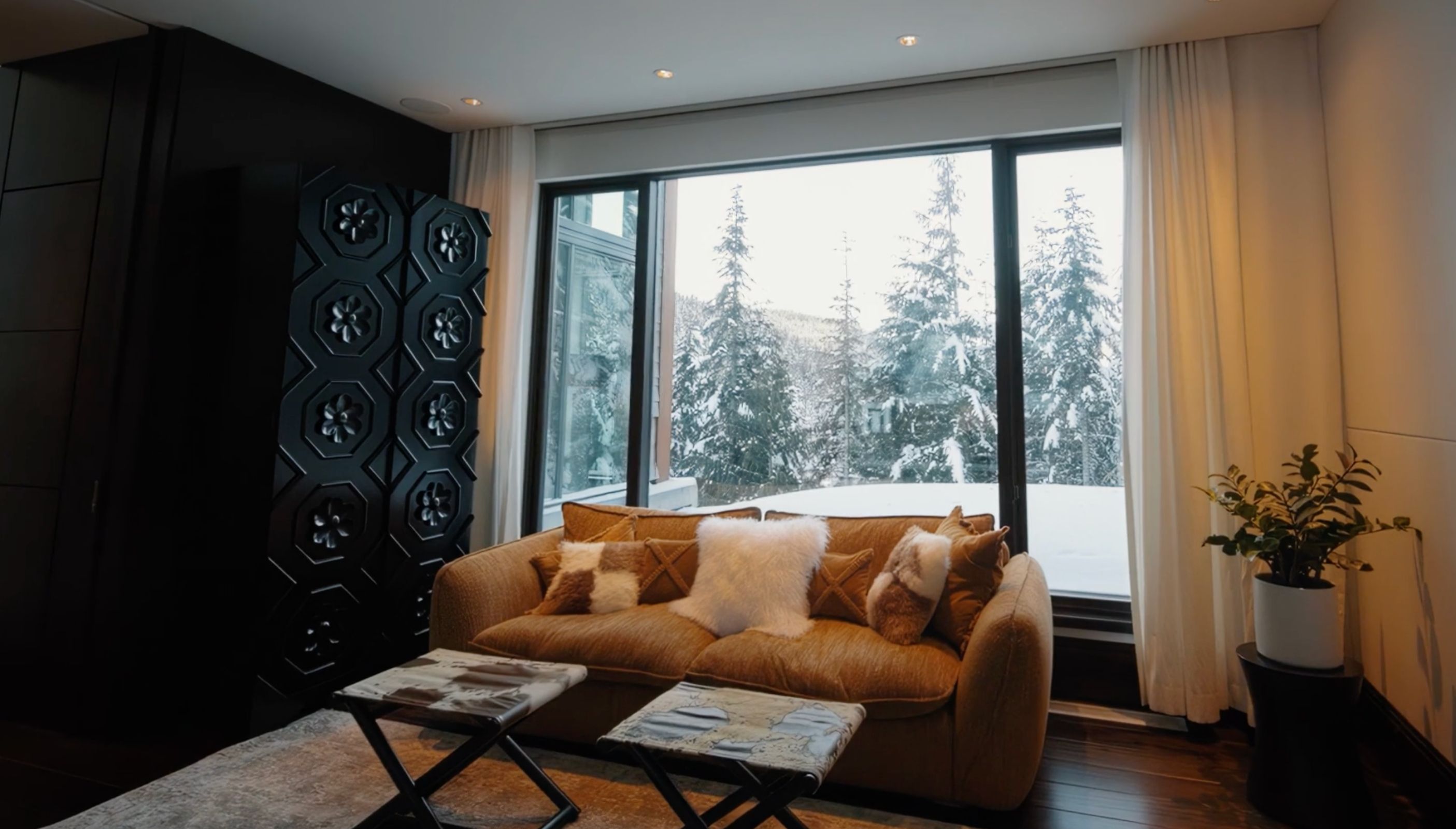 Altitude Retreat interior 18